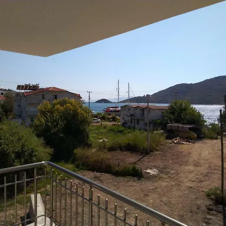 Muhtesem Deniz Manzarali Ada Bogazi Evleri Marmaris